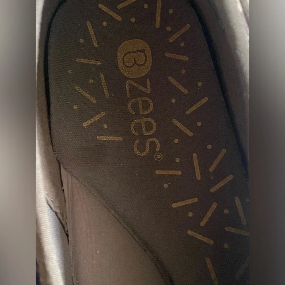 NEW in box BZEES Slip On Cloud Comfort Shoes Lifestyle | Size 8 | Mocha Print - Picture 7 of 7